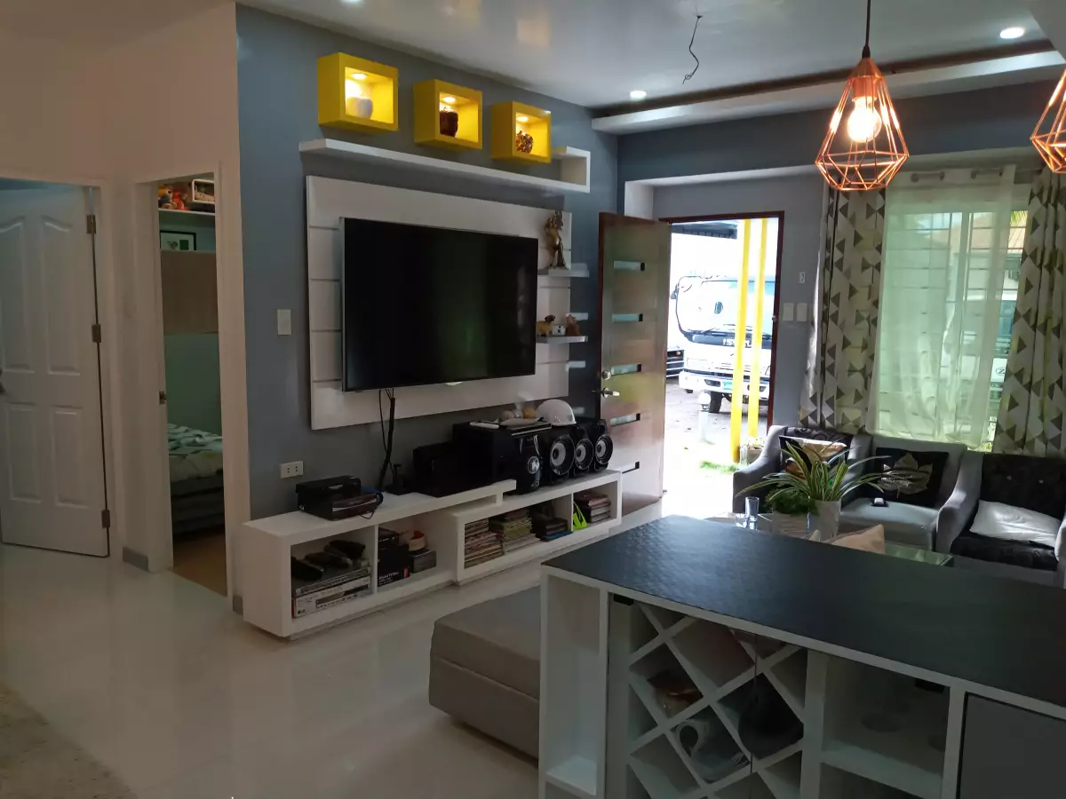 HOUSE with OFFICE  & WAREHOUSE - photo 5