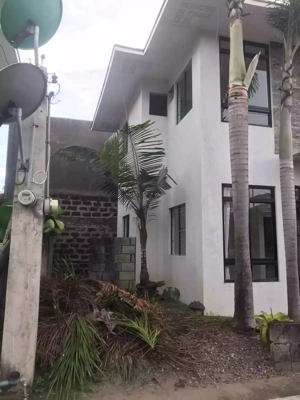 Beautiful house in Akina Tangub — House and Lot in Araneta Avenue, Bacolod, Negros Occidental — Photo 5
