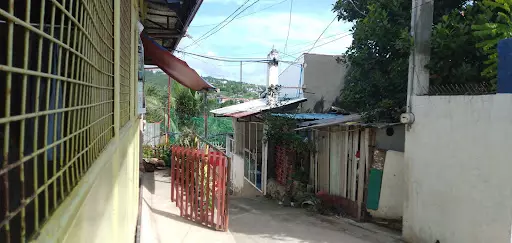 Income generating property for sale — House and Lot in Cebu, Philippines — Photo 5