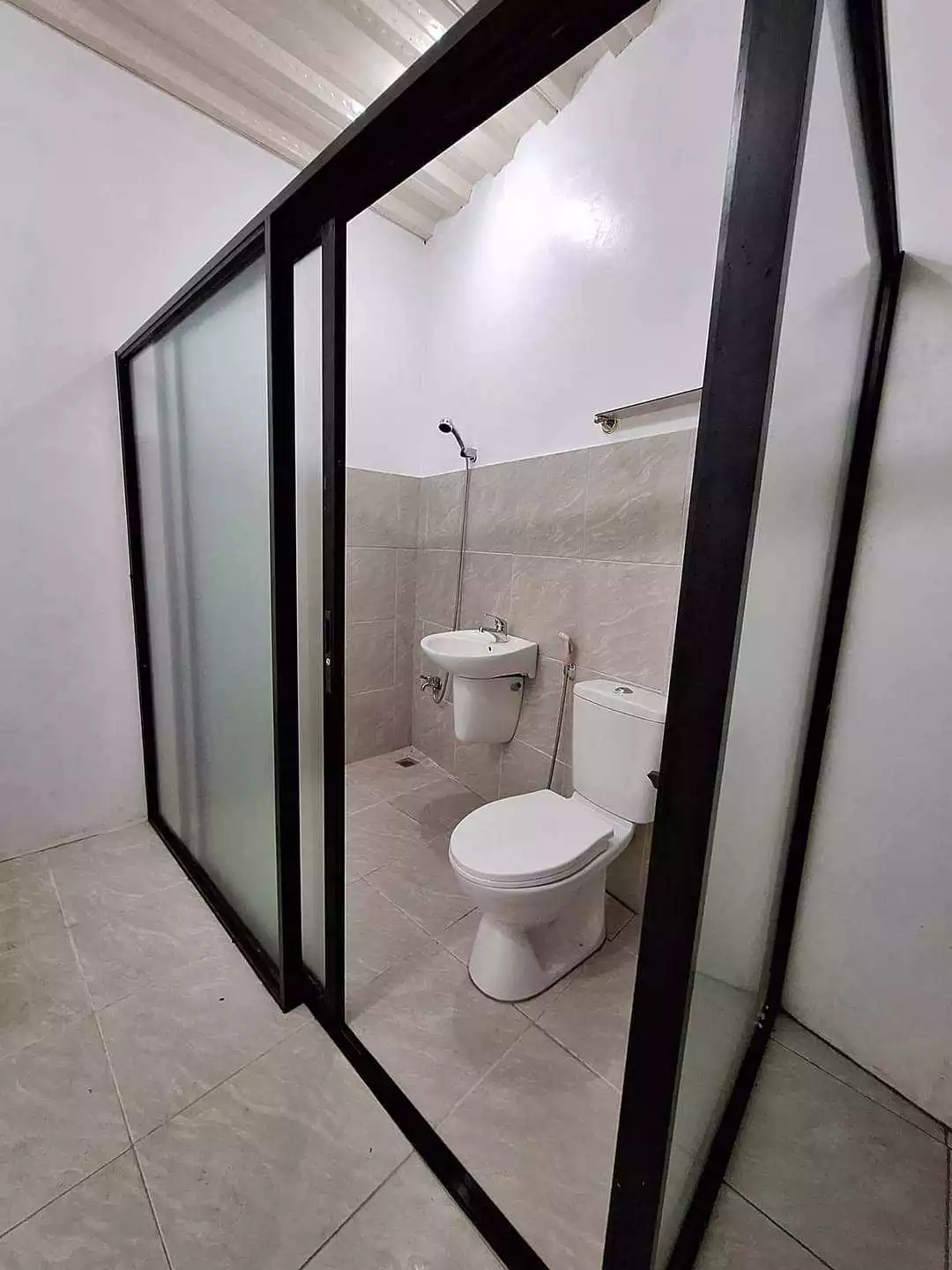 APARTMENT FOR RENT - photo 6