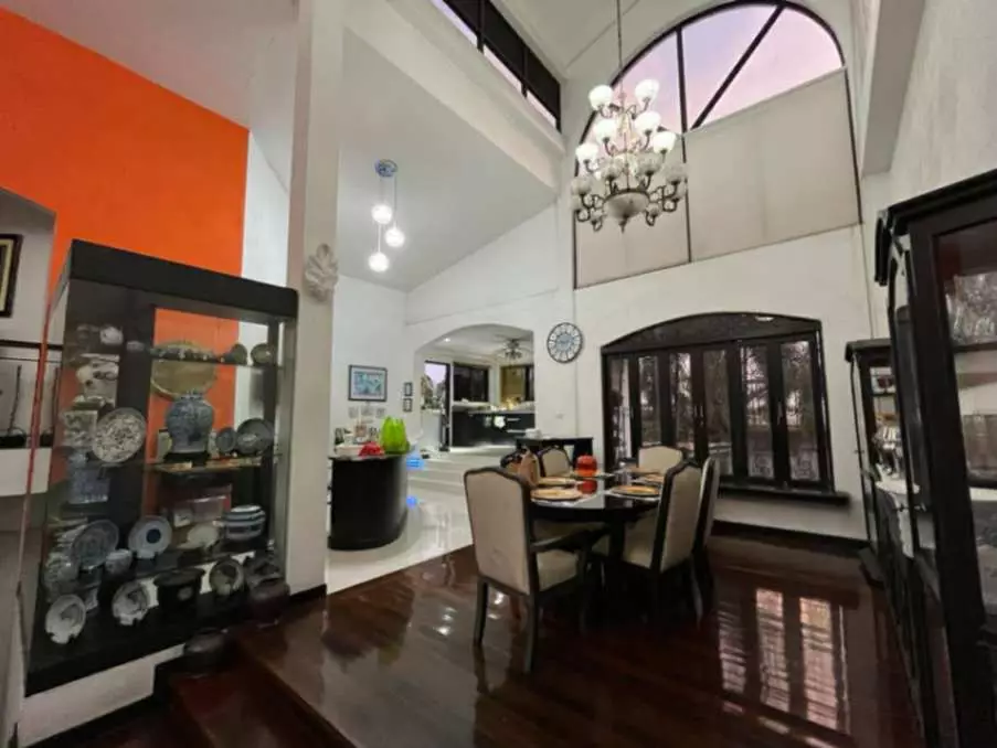For Sale: 5BR House and Lot near Ladislawa Garden Village – Commercial Potential - photo 6