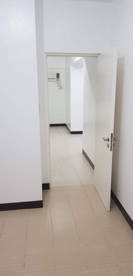 Persimmon 1BR unit — 1 Bedroom in M. Borces Street, Cebu City, Central Visayas — Photo 6