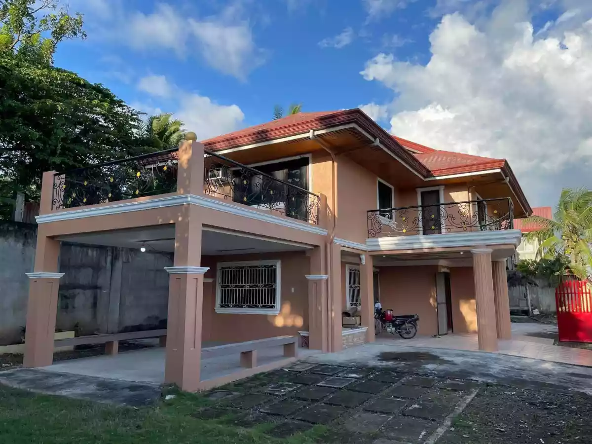 5 BEDROOM HOUSE AND LOT  - photo 6
