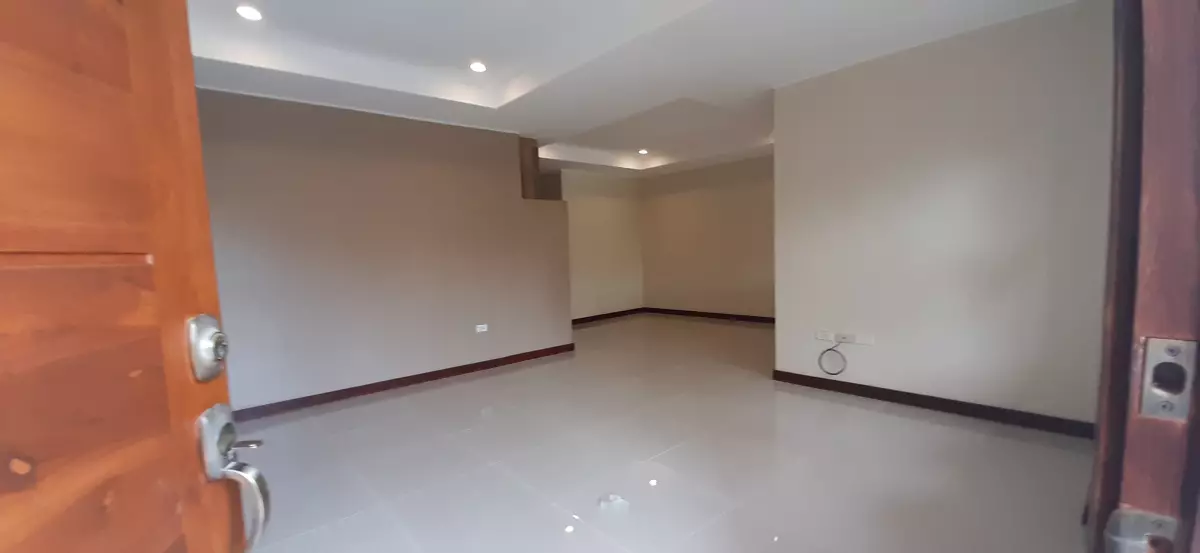 For Sale House and Lot in Talamban inside subd. - photo 5