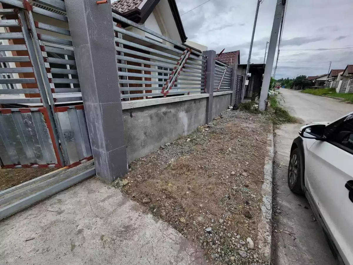 SOLD Agan Lagao For Assume With Light and Water Gated and Fenced — House and Lot in Junction road, General Santos City, South Cotabato — Photo 4