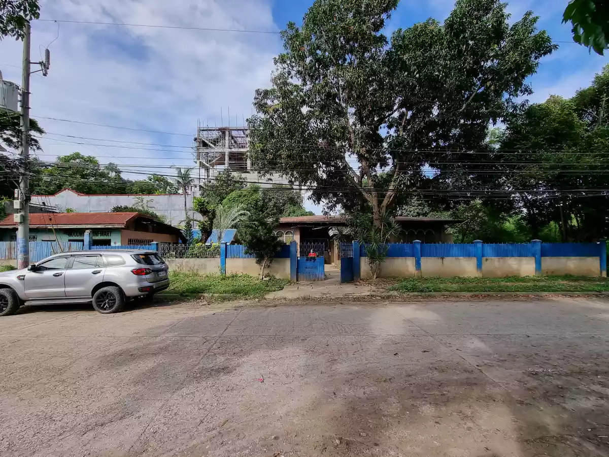 House and Lot for Sale - photo 4