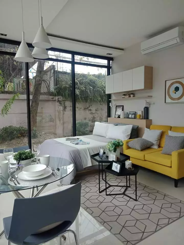 Studio unit for sale/ assume - photo 2