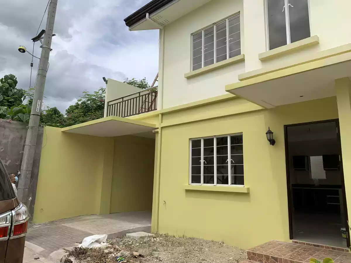House and Lot for sale in Bayswater 