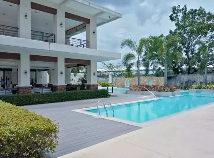 For Rent @ 8 Spatial Condo - photo 4