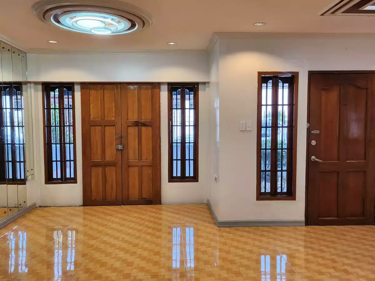 Open photo 11 of 11 — Well-maintained House for Sale in Koronadal!