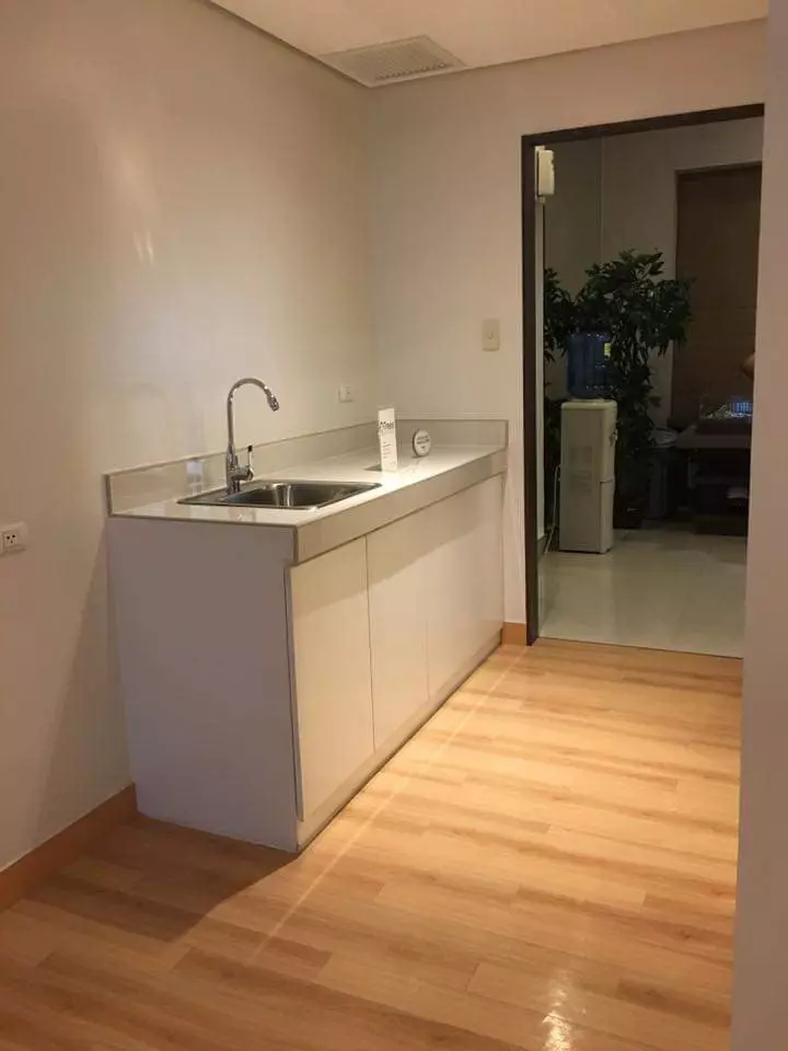 RUSH SALE RFO 1 BEDROOM UNIT WITH ASSUMED BALANCE AT SMDC TREES RESIDENCES QUEZON CITY - photo 6