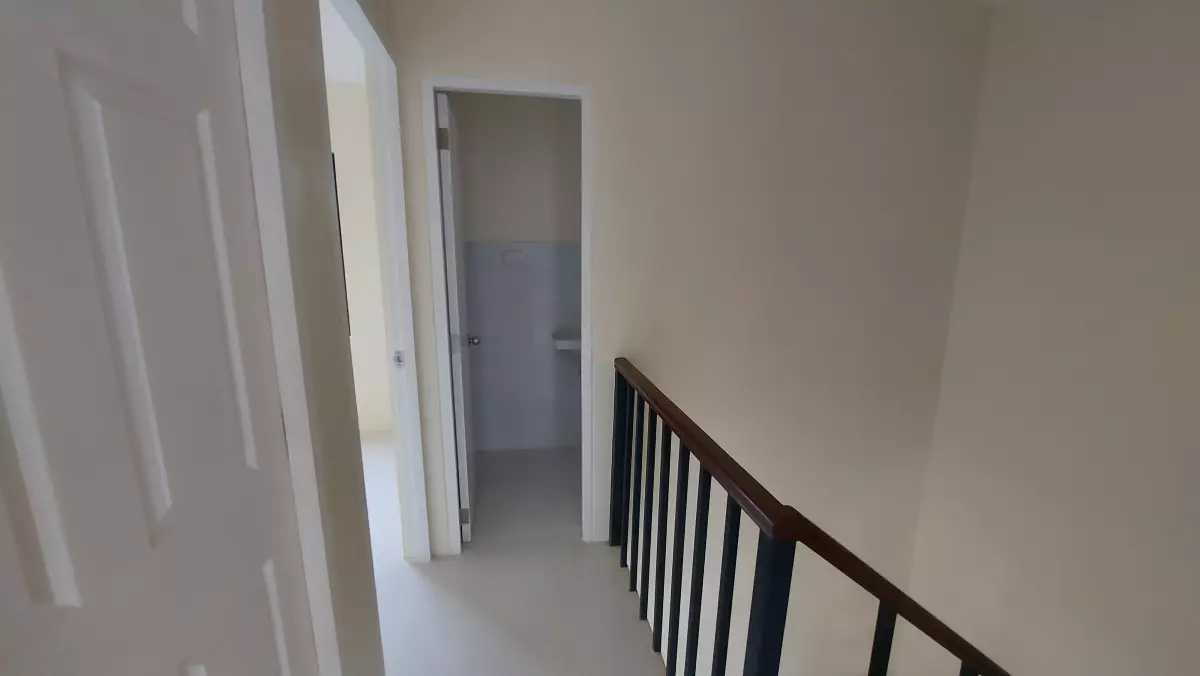 House and lot for assume - photo 6