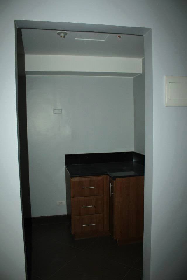 One Bedroom Condo Unit for Sale at Sarasota Residential Resort, Newport City, Pasay City  - photo 7