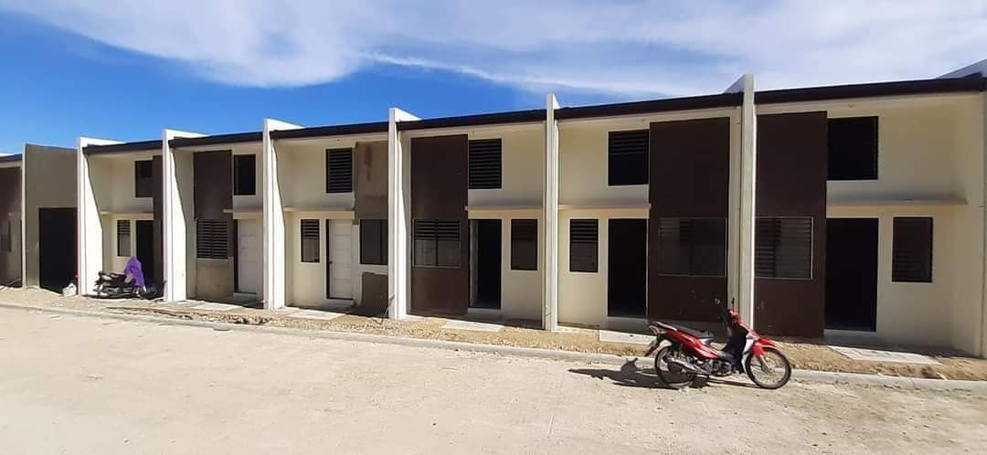 For Sale House and Lot @ La Cresta Homes Carcar — House and Lot in Carcar City, Cebu, Philippines — Photo 2