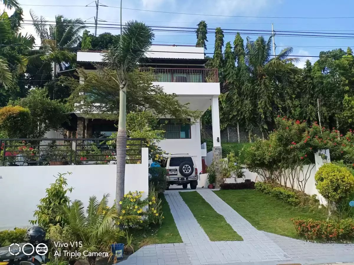 HOUSE AND LOT FOR SALE 