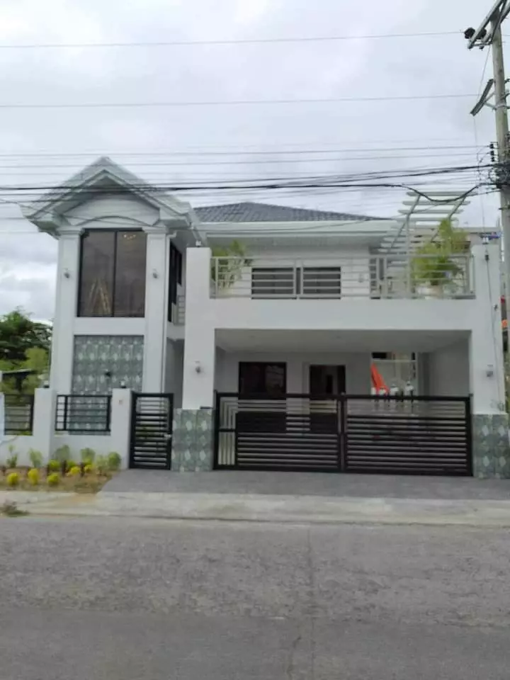 House and Lot for Sale - photo 2