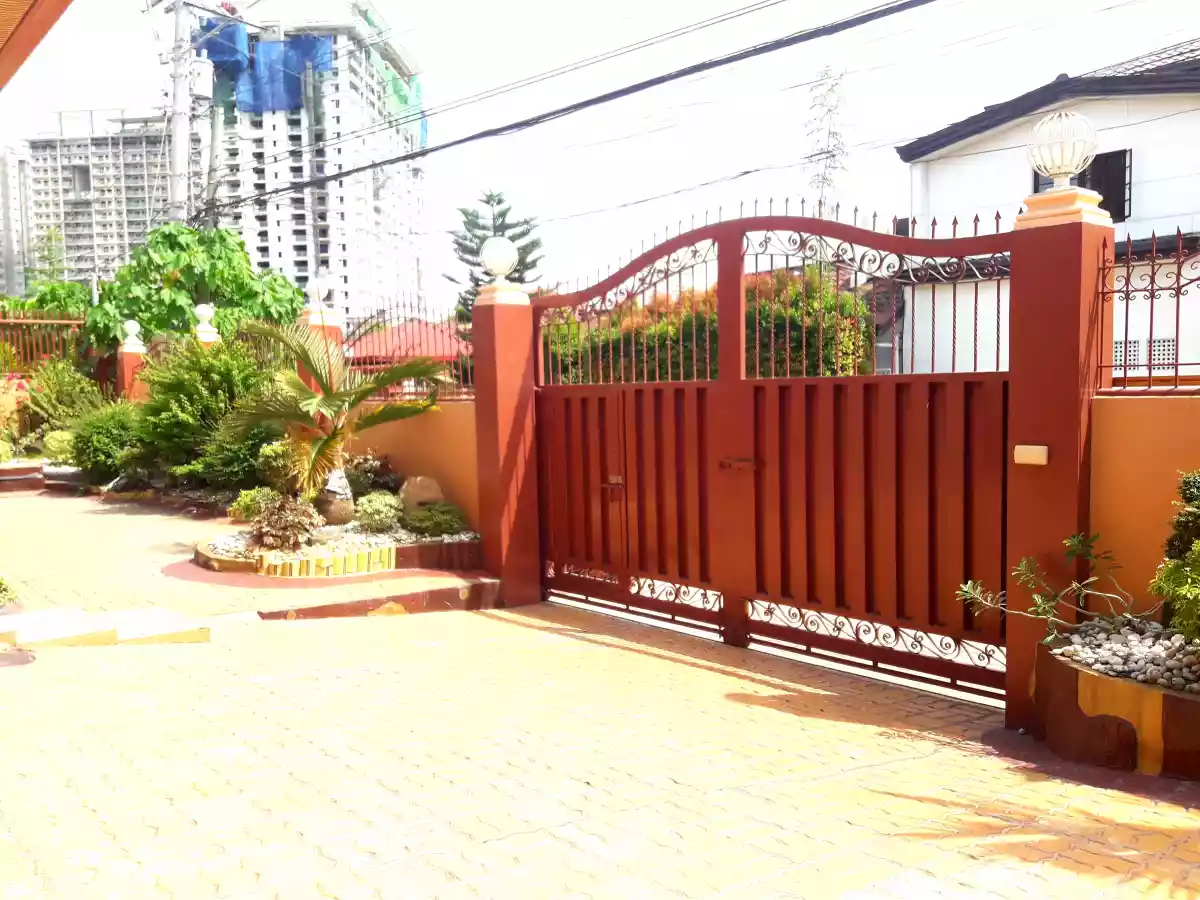 BEAUTIFUL HOUSE!! RUSH FOR SALE - photo 3