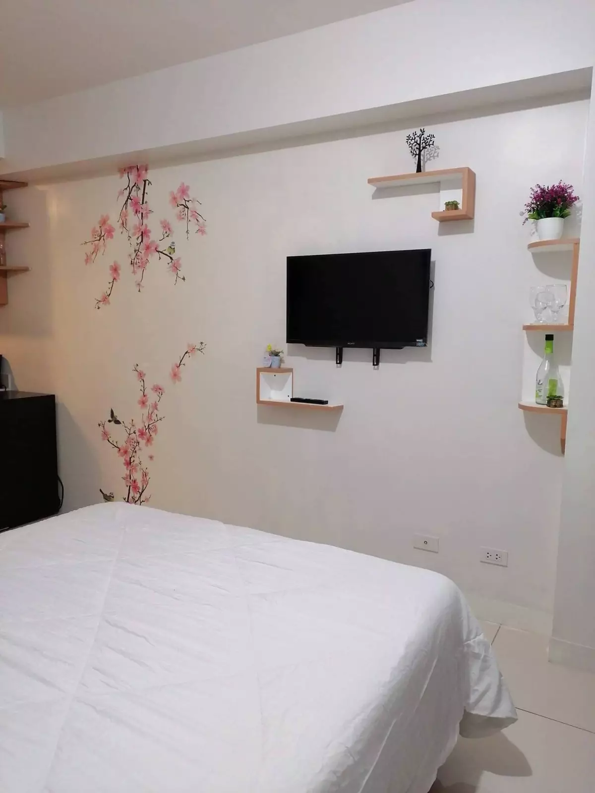 FOR SALE FULLY-FURNISHED STUDIO UNIT IN HORIZONS 101 — Studio in Cogon Ramos, Cebu City, Cebu — Photo 5