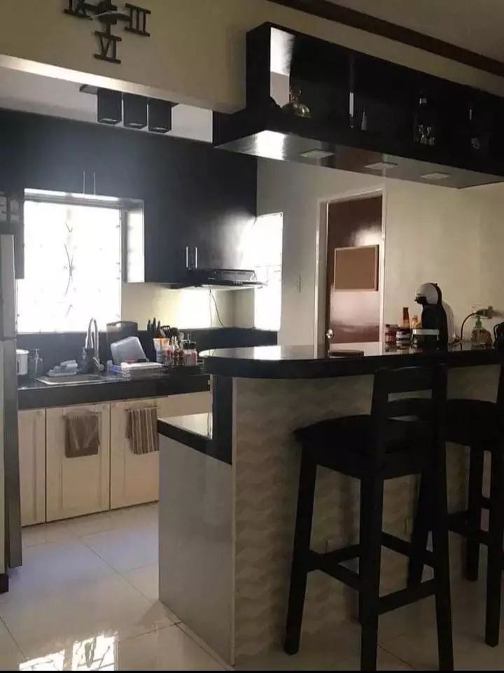 House and Lot for Sale in Corona Del Mar - photo 5
