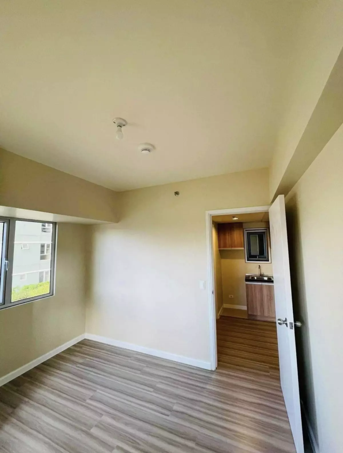 Brandnew 1BR Corner Unit in Avida Riala - photo 5