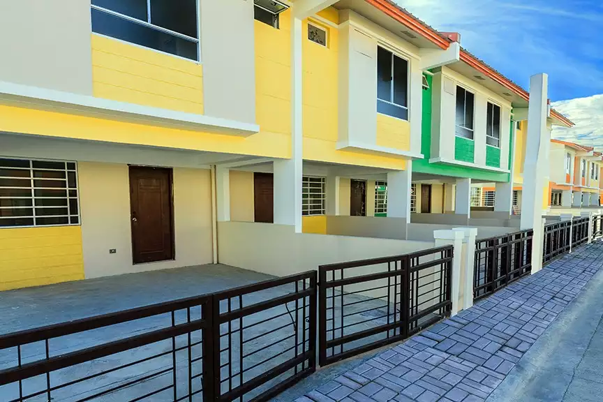 ELLISTON PLACE - COMPLETE FINISH TOWNHOUSE - photo 4