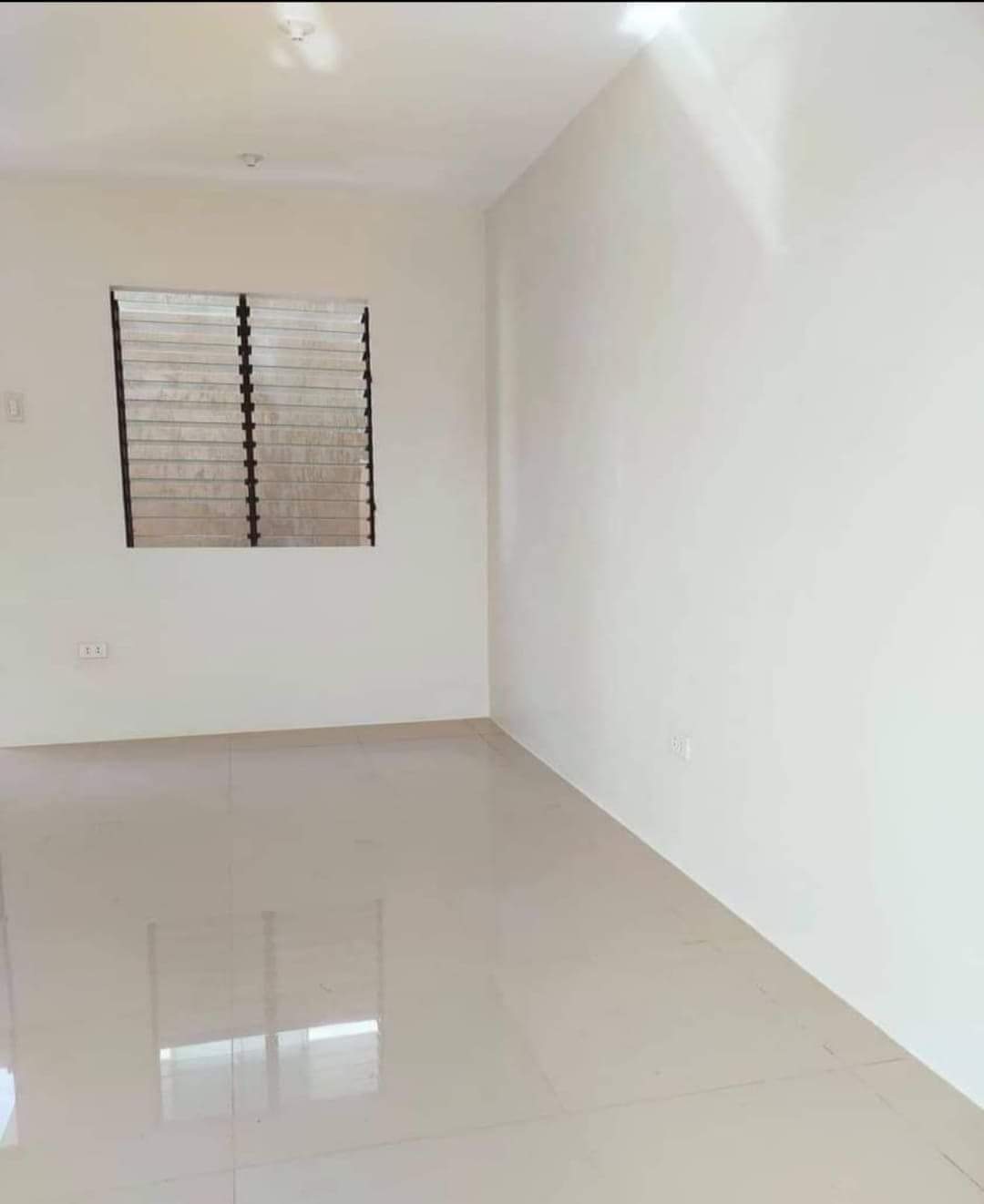 For Rent Two Storey Finished Townhouse Unit in Casamira South Langtad Naga Cebu — Townhouse in City of Naga, Cebu, Philippines — Photo 6