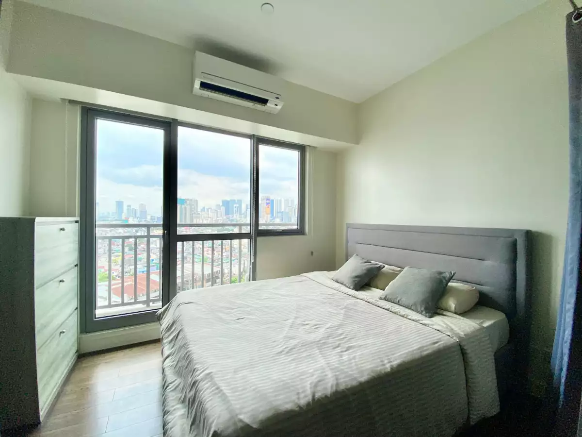 FOR RENT & SALE 1BR FURNISHED UNIT at Acqua Private Residences  