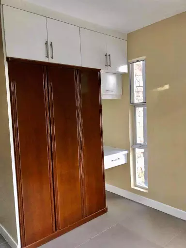 Open photo 11 of 11 — 7 Bedroom House in Beverly Hills