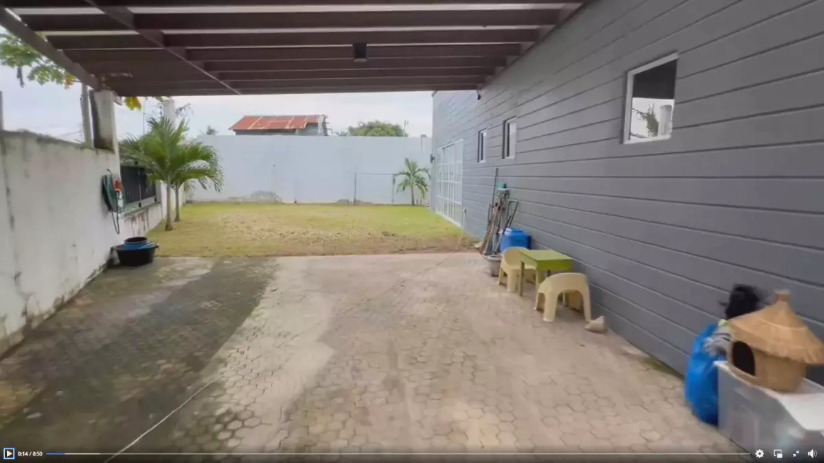 HIGH CEILING LUXURY BUNGALOW HOUSE — House and Lot in J. R. Torres Avenue, Bacolod, Negros Occidental — Photo 6