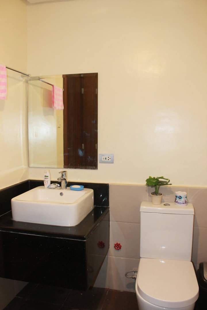 FULLY FURNISHED 2BR CONDO IN AZALEA - photo 6