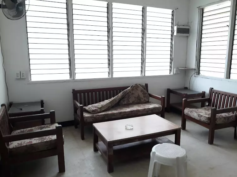 For Rent  3 bedroom semi Furnished Bungalow House with Extra Lot in   Casuntingan, Mandaue City, Cebu near Gethsemane parish Church — Retirement House in Mandaue City, Cebu, Philippines — Photo 5