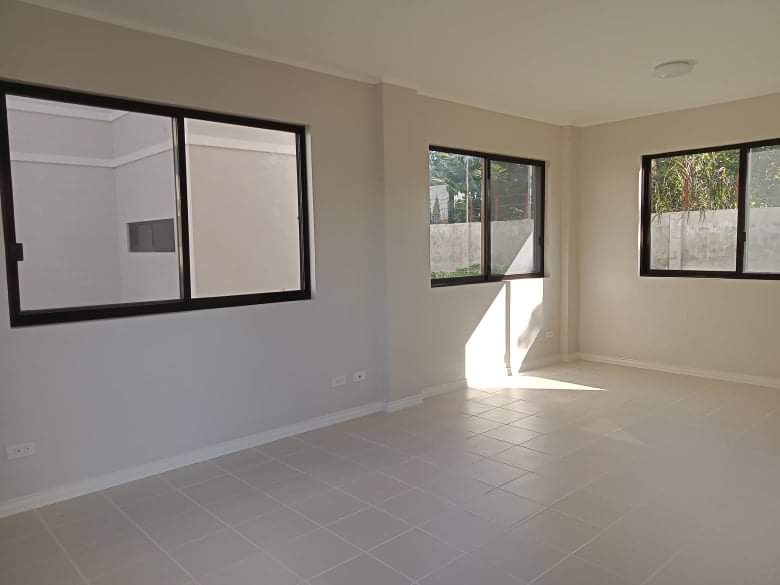 For Rent House & Lot - photo 3