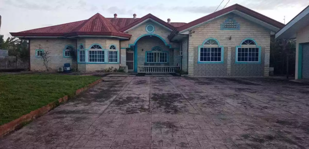 Yati Lilon House and Lot for Sale with POOL - photo 3