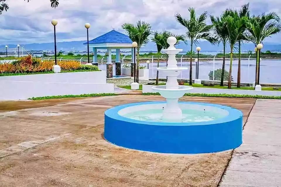 Blue coast lot for sale — Residential Lot in Punta Engaño Road, Lapu-Lapu City, Cebu — Photo 5