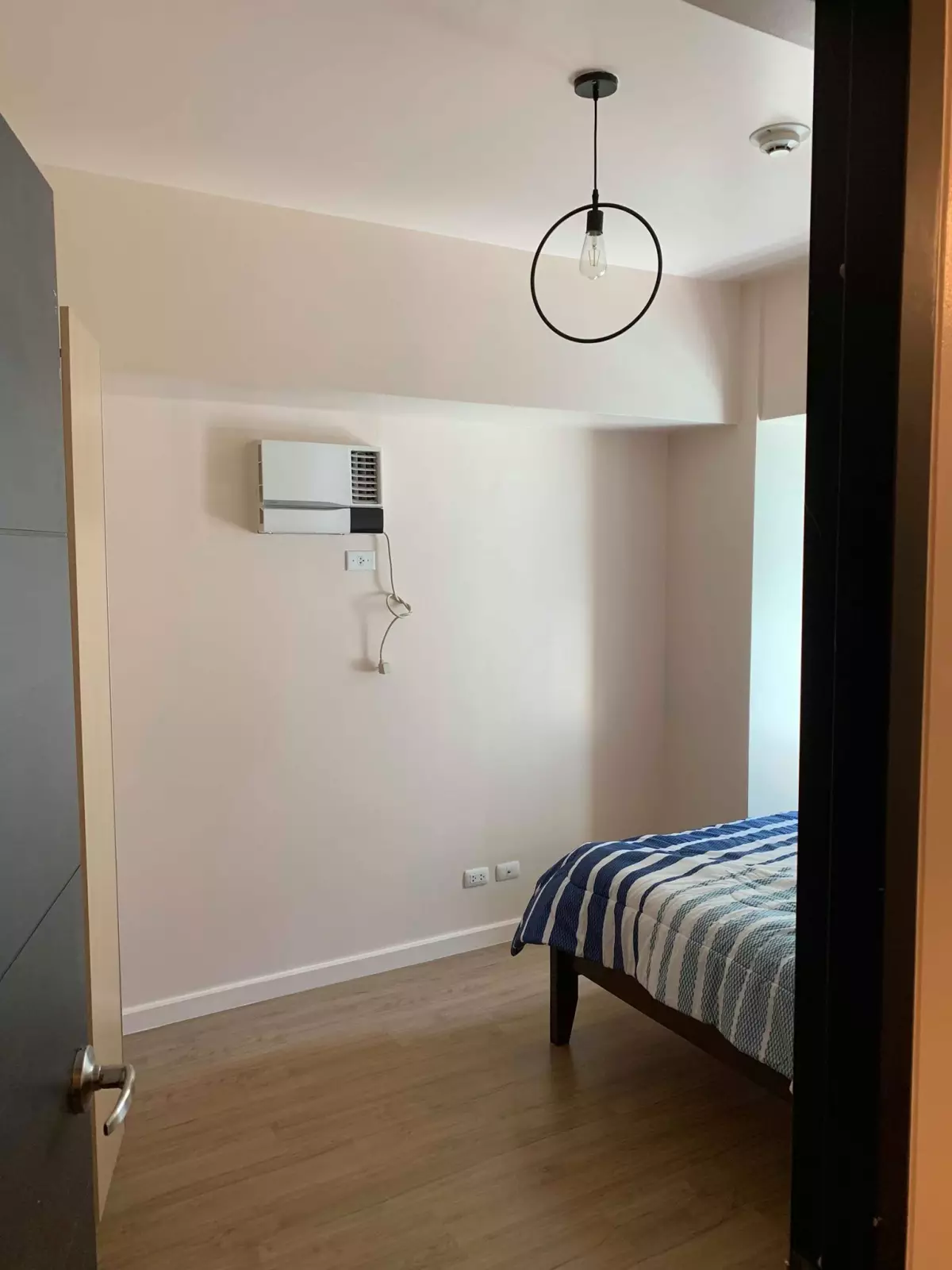 Two Serendra 1 BR pre-owned | Bonifacio Global City