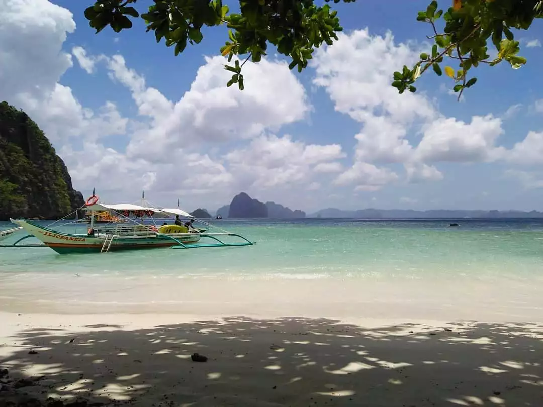 Open photo 15 of 15 — 16-ROOM VILLAS WITH BEACHFRONT FOR SALE IN THE HEART OF ELNIDO, PALAWAN