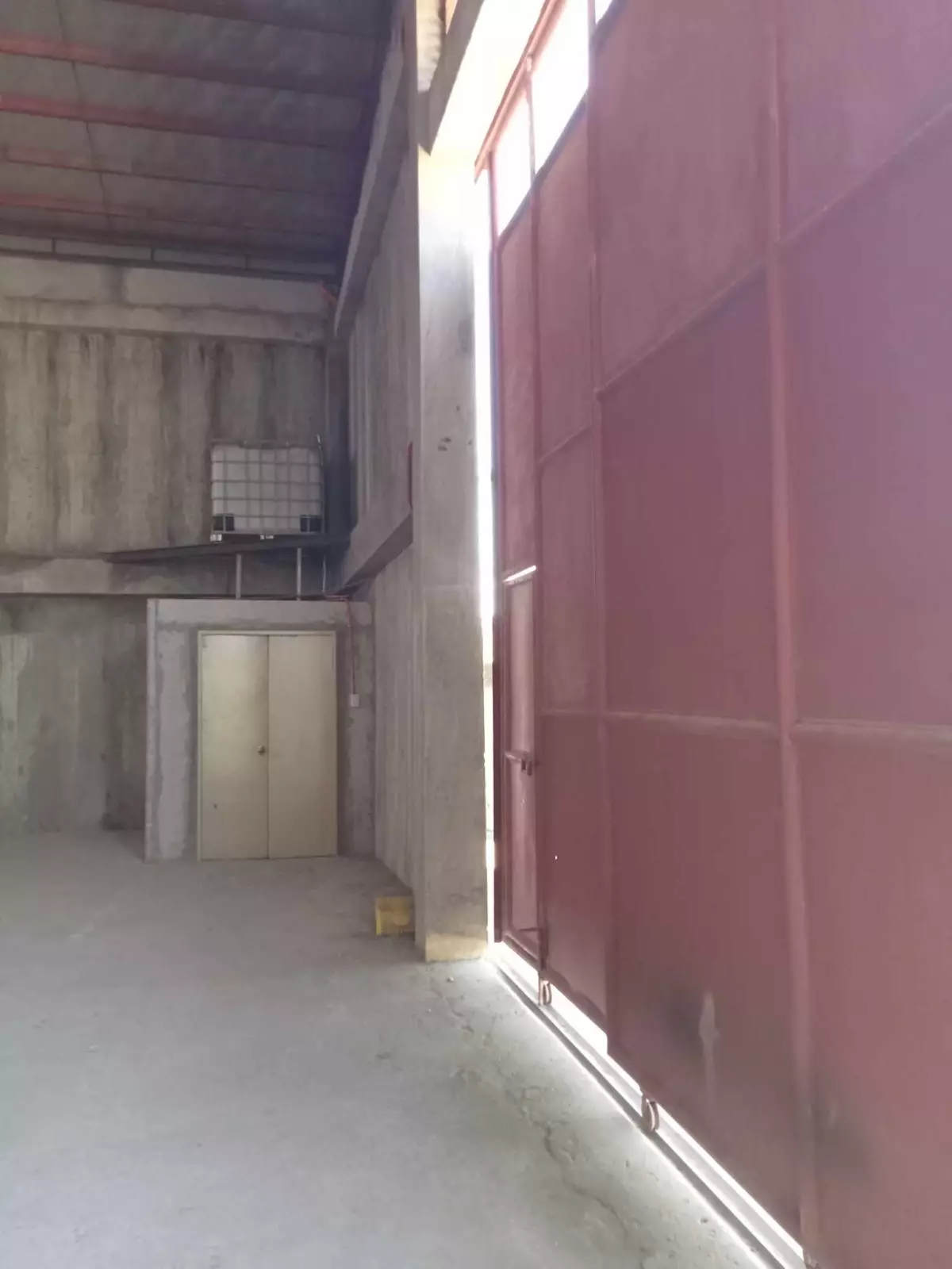 WAREHOUSE FOR RENT - photo 3