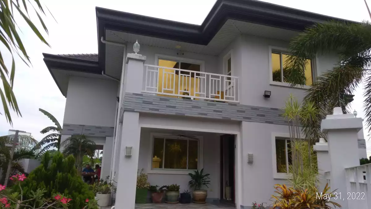 Spacious and elegant house and lot