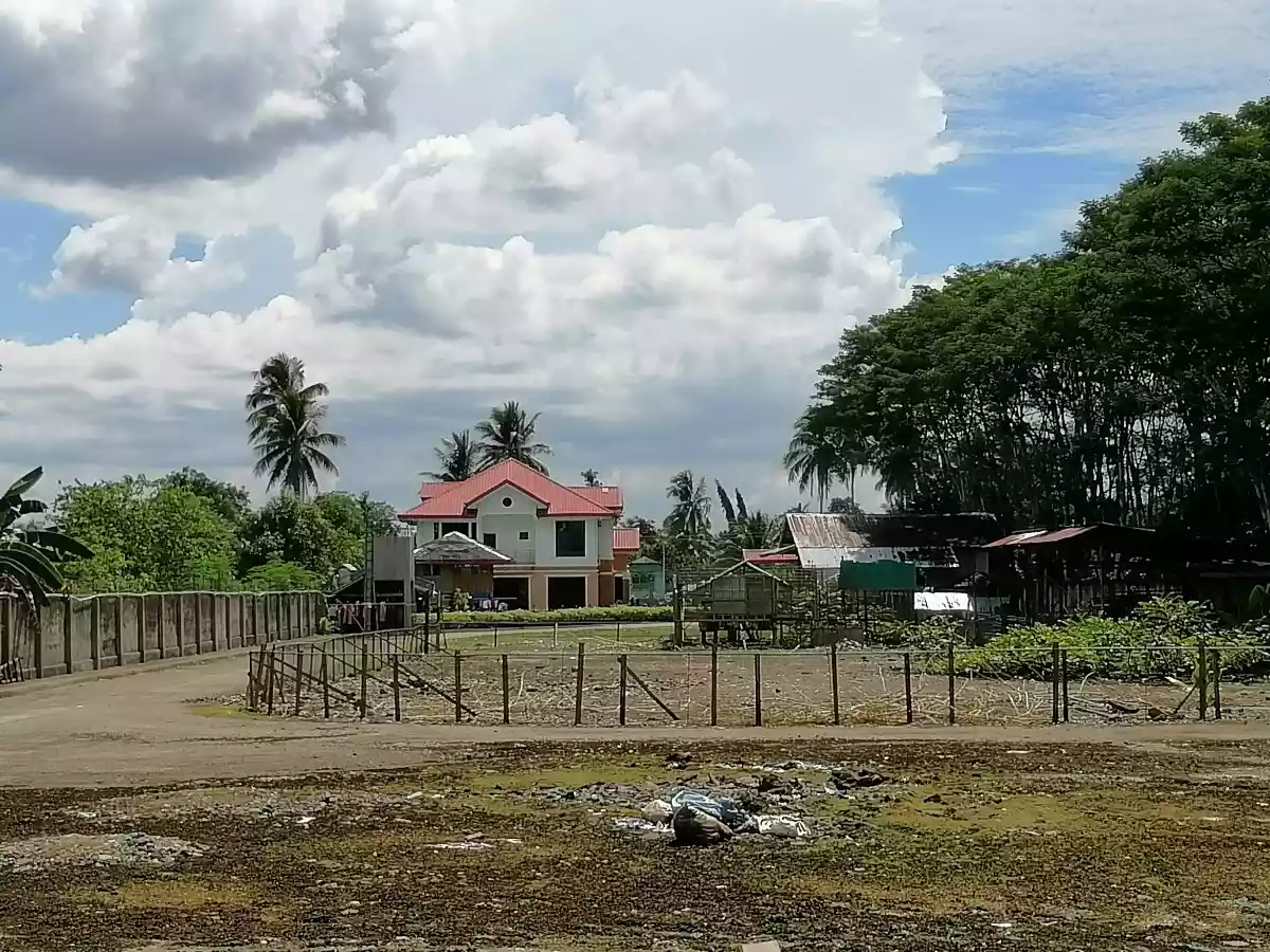 COMMERCIAL & RESIDENTIAL LOTS FOR SALE IN BAYUGAN CITY!  - photo 4