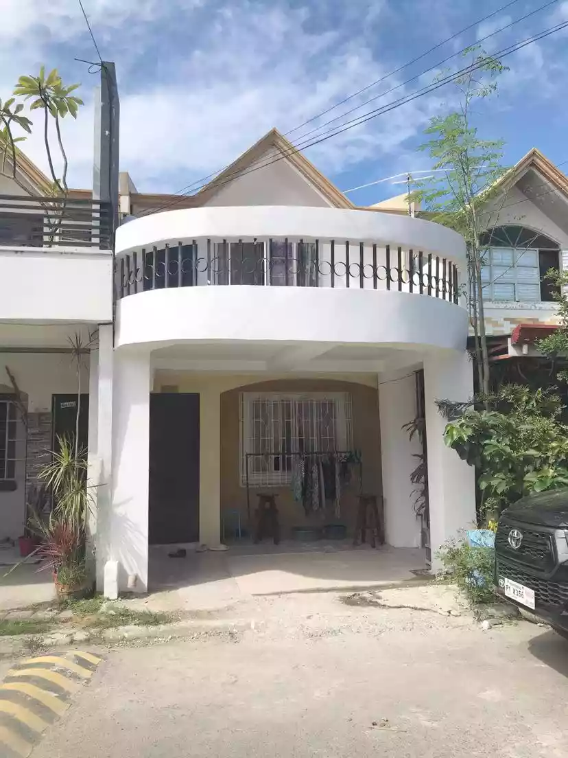 Open for Rental or for Sale. Fully-furnished Townhouse in Corinthians, Lapu-lapu City.