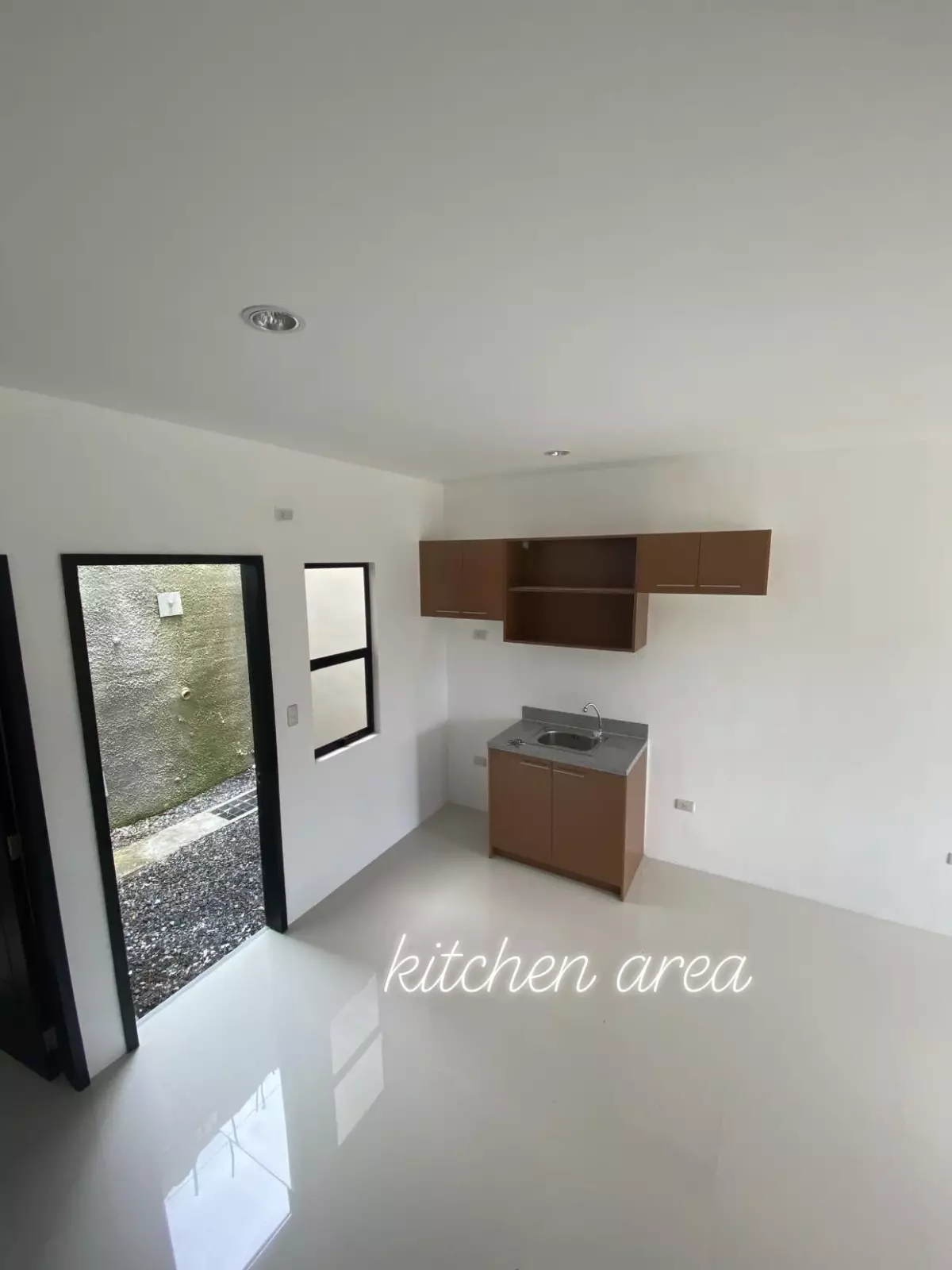 Open photo 17 of 19 — FOR SALE RFO TOWNHOUSE IN MINGLANILLA HIGHLANDS
