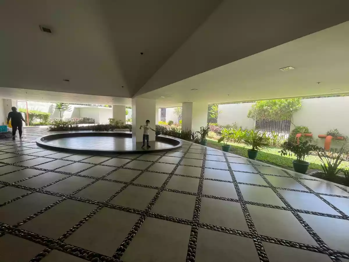 Rush sale Condo unit at Calyx Residences, Cebu Business Park Cebu City — Studio in Leyte Loop, Cebu City, Cebu — Photo 3