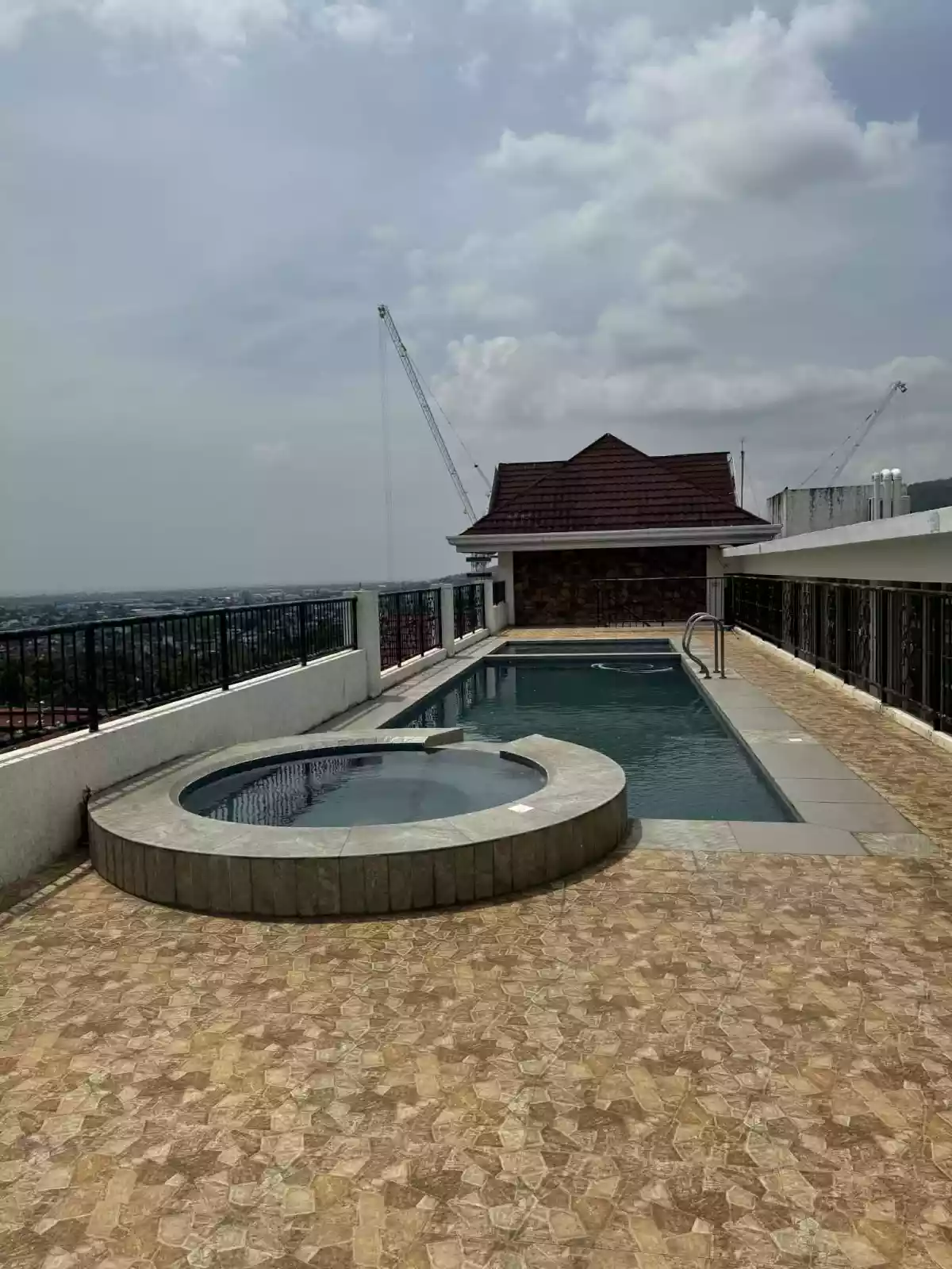 Urgent Disposal – Studio Unit with Parking — Studio in Banawa, Guadalupe, Cebu City — Photo 4