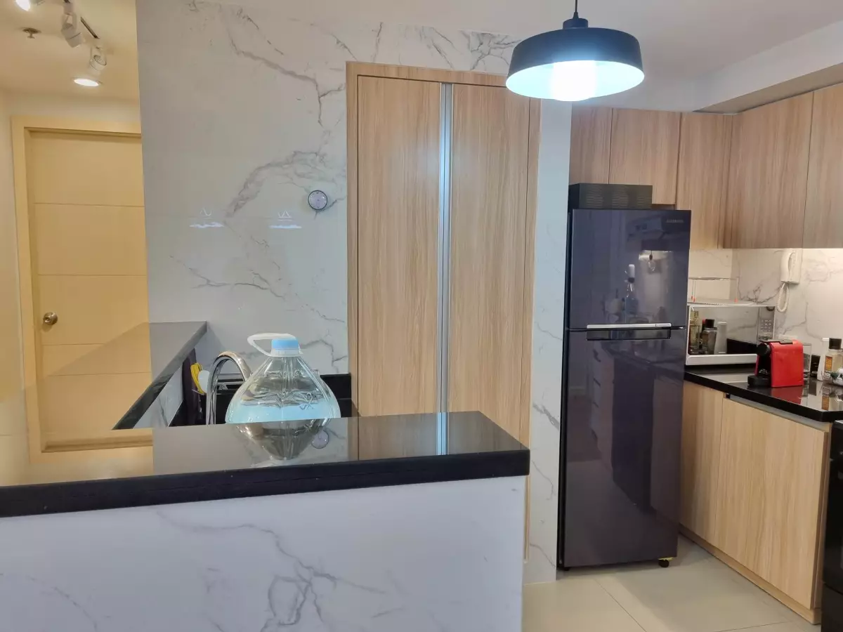 2 BR + Parking in Ayala — 2 Bedrooms in Cebu City, Philippines — Photo 5