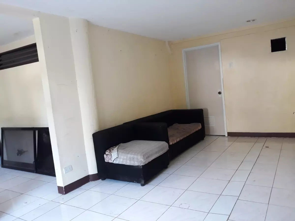 Commercial Residential  house for rent in Talamban  Cebu City along Brgy road - photo 4