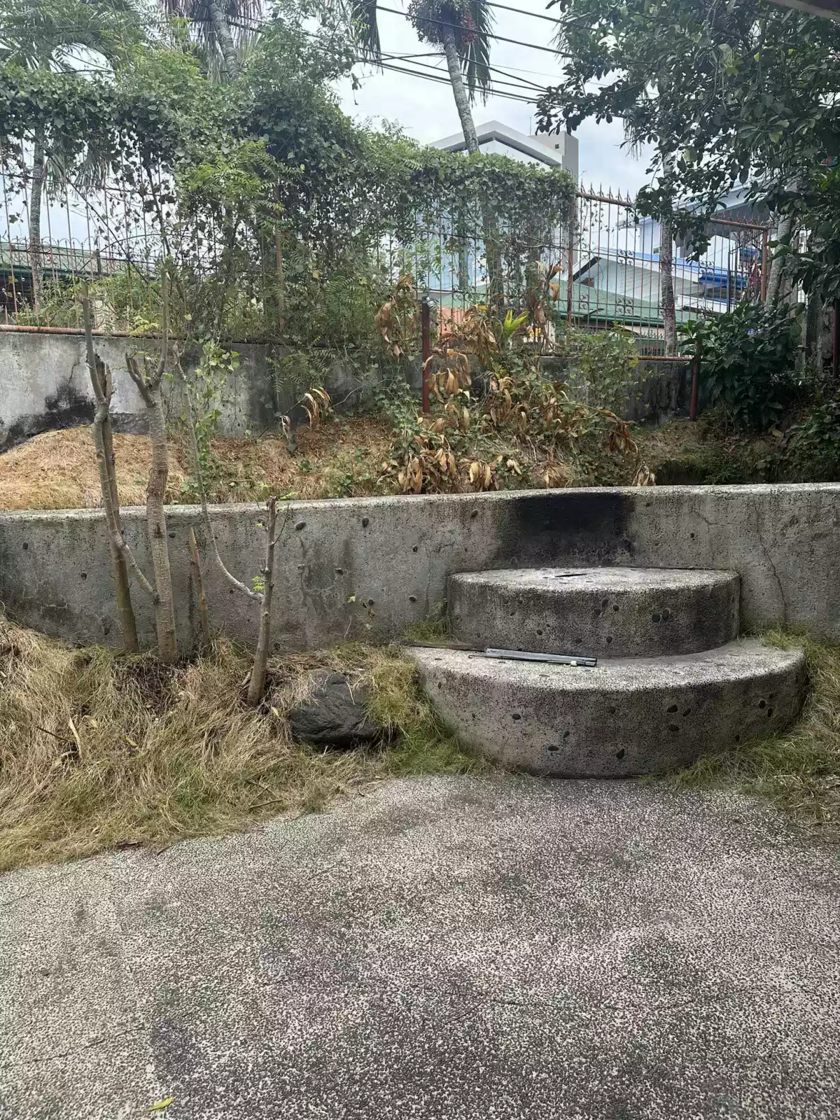 HOUSE AND LOT FOR SALE IN BANAWA