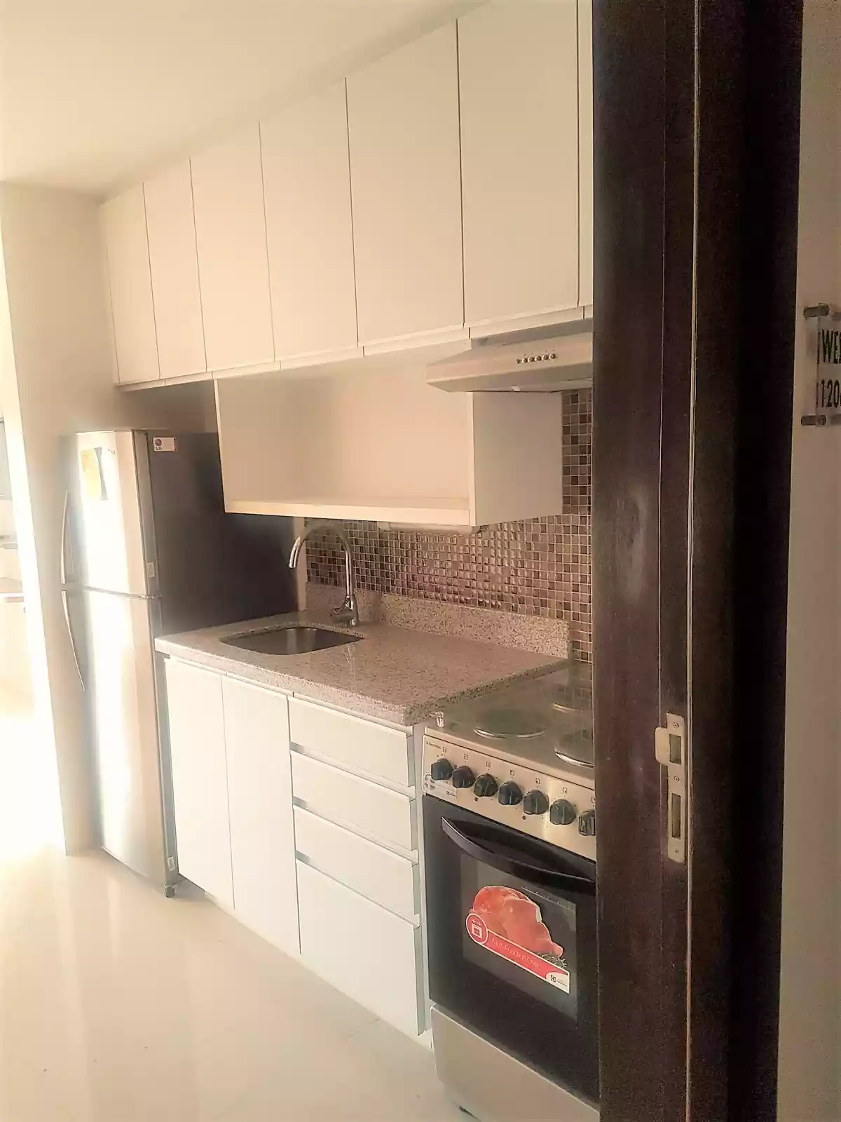 FURNISHED STUDIO for SALE — Studio in West Geonzon Street, Cebu City, Central Visayas — Photo 2