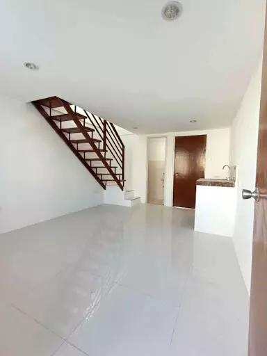 FOR ASSUME TOWNHOUSE IN LAGTANG, TALISAY CITY, CEBU — Townhouse in Talisay, Cebu, Philippines — Photo 5