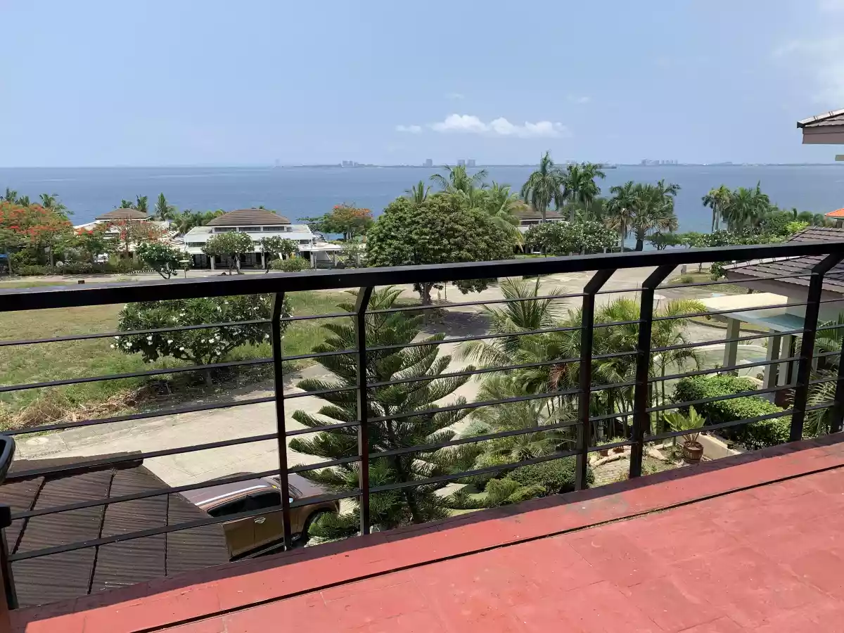 Amara house and lot with magnificent seaview  - photo 5