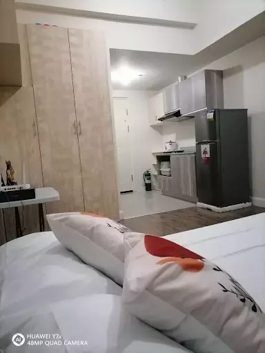 Studio with Balcony in Grand Residences for Rent — Studio in Pres. Roxas Street, Cebu City, Cebu — Photo 3